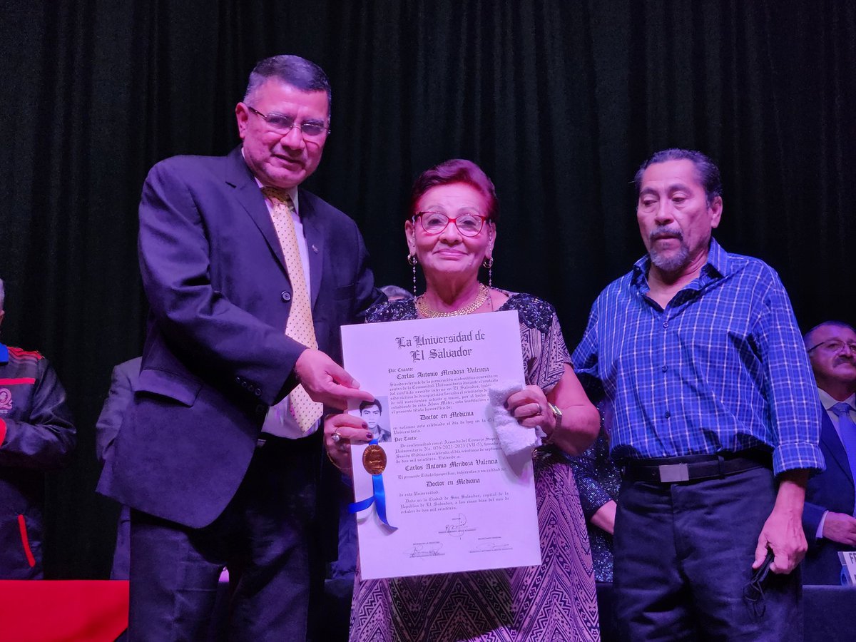 VOCESDiarioSV's tweet photo. #ElSalvador | También los estudiantes de Medicina: Miguel Ángel García Aguirre, Erwin Roberto Rodriguez Canizales y Carlos Antonio Mendoza Valencia. https://t.co/PACzIlzkym