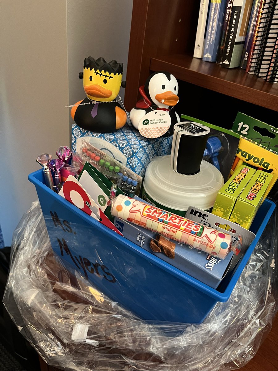 I was so excited for my basket of goodies from our amazing @RiverwoodICS PTSA!! It is fantastic that they are so giving! Such a wonderful boost for our staff! Thank you❣️
