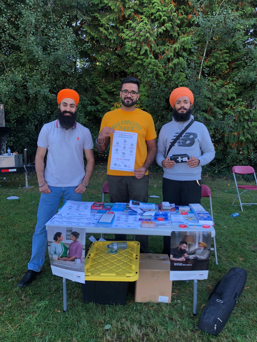 TeamSOUDA's tweet photo. We held outreach booths this past weekend at the #PenduKhedMela, organized by the International Student Union, and at Guru Nanak Sikh Gurdwara, where our volunteers conducted overdose response and prevention training.
#OverdoseResponse #DrugToxicityCrisis #InternationalStudents https://t.co/b8RpLhoQVN