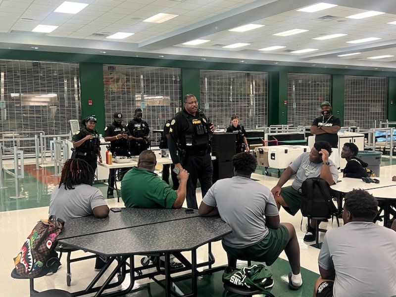 EHSTrojanFTBL's tweet photo. Special shout out to @OrlandoPolice for sponsorship of our Thursday pregame meal as we gear up for Oakridge tomorrow night https://t.co/dIxsaCbu7L