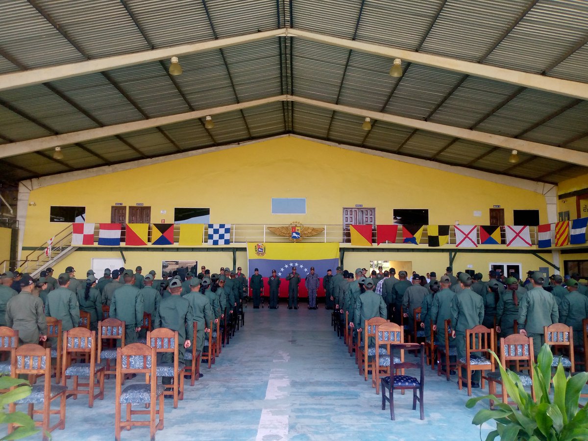 📌#05OCT En las instalaciones del @ARB_CANB23 se efectuó el acto de entrega de Insignias y Condecoraciones con motivo al Sexagésimo Aniversario de esta Gran Unidad de Combate #AviadoresNavalesPorSiempre