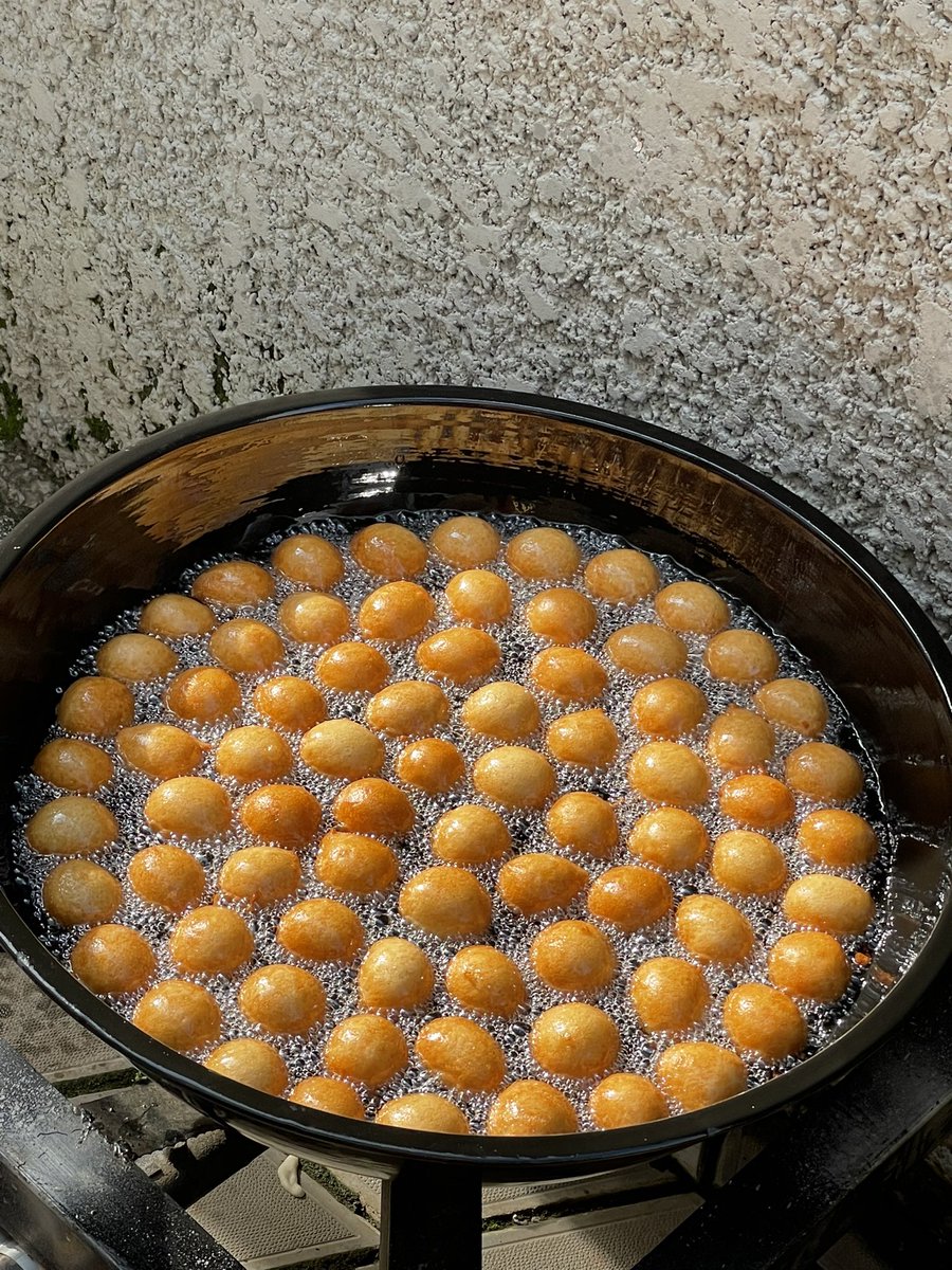 specialhibiscus's tweet photo. 1000 puffs out for an event!
We are available to fry on the spot call or send us a DM to book for your events 🥳 https://t.co/VwJ4oI83Gm