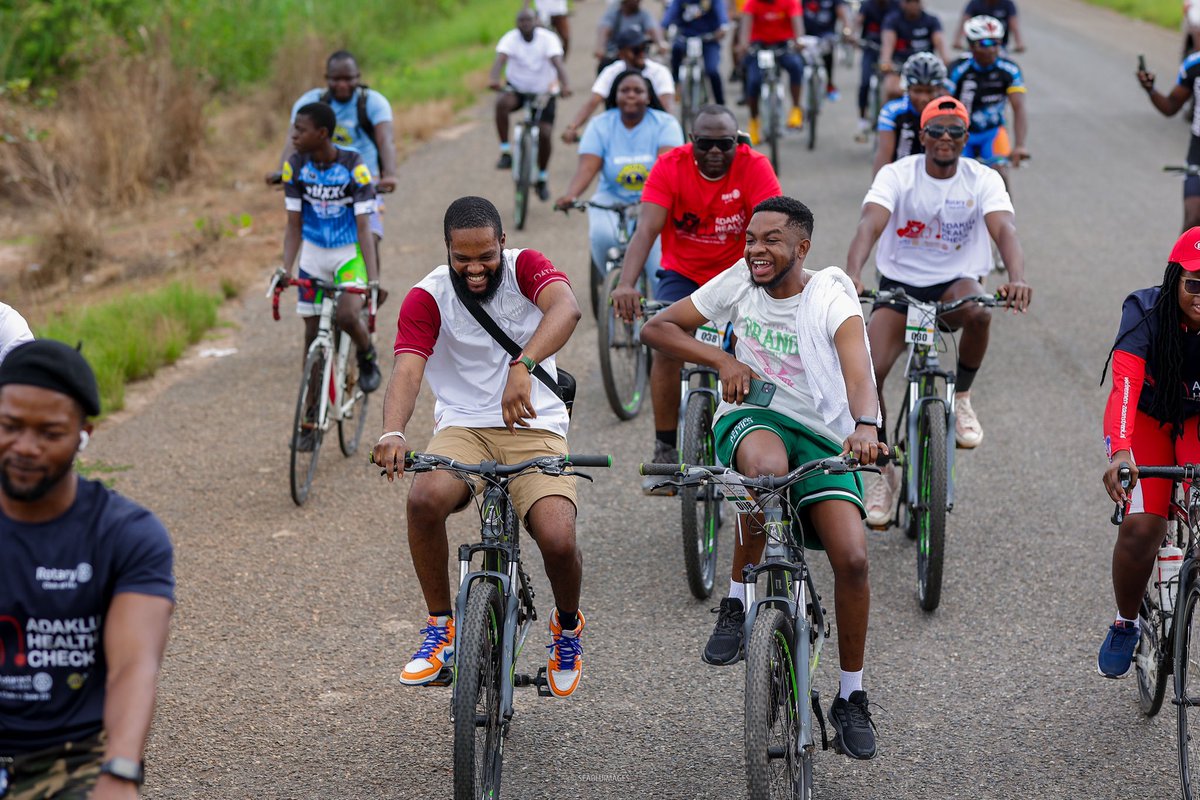 #throwbackthursday #tbt
#Rotarians, #Rotaractors, and #Lions came together to embody the first principle of #Rotary: the development of acquaintance as an opportunity for service!
