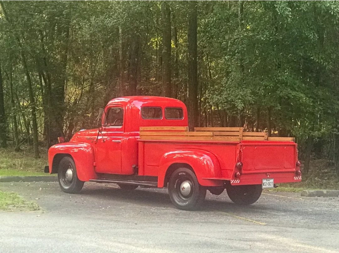 AtascocitaPhoto's tweet photo. 5 spots left for Vintage Red Truck Minis in #Kingwood! #Humble #Atascocita #christmasminis #redtruck #houstonminis #christmasminishouston #christmasminiskingwood  
BOOK: https://t.co/Urz27VRi9k https://t.co/KztZLXYeDu