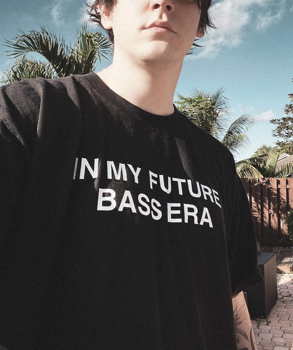 whoskid's tweet image. i’m ‘In My Future Bass Era’ and so should you. Pre-Order while you can! 

whoskid.com/collections/al…