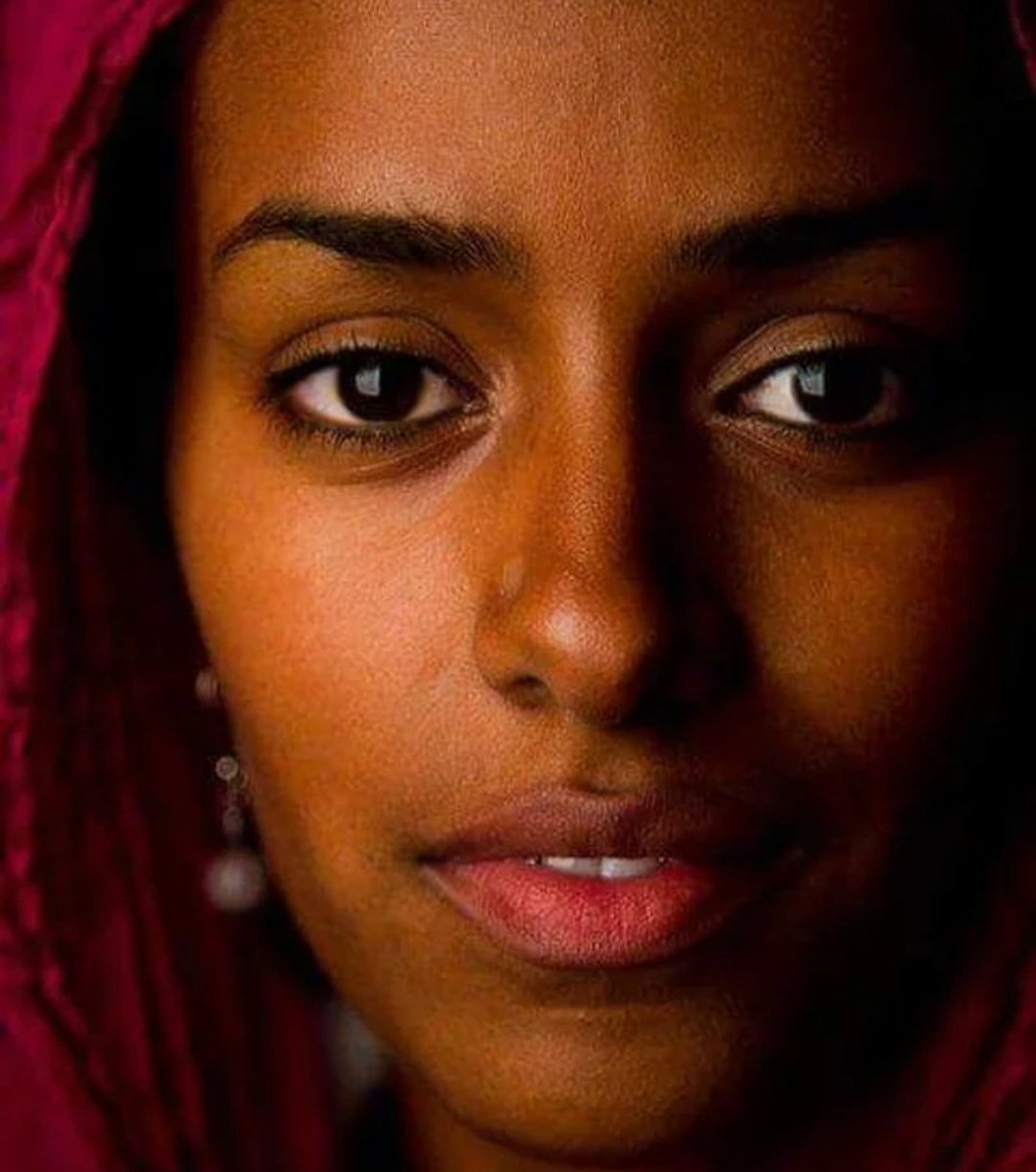 thekhalednagy's tweet photo. Samira... a true beauty.. no need to Photoshop https://t.co/O8aM4K5UDe
