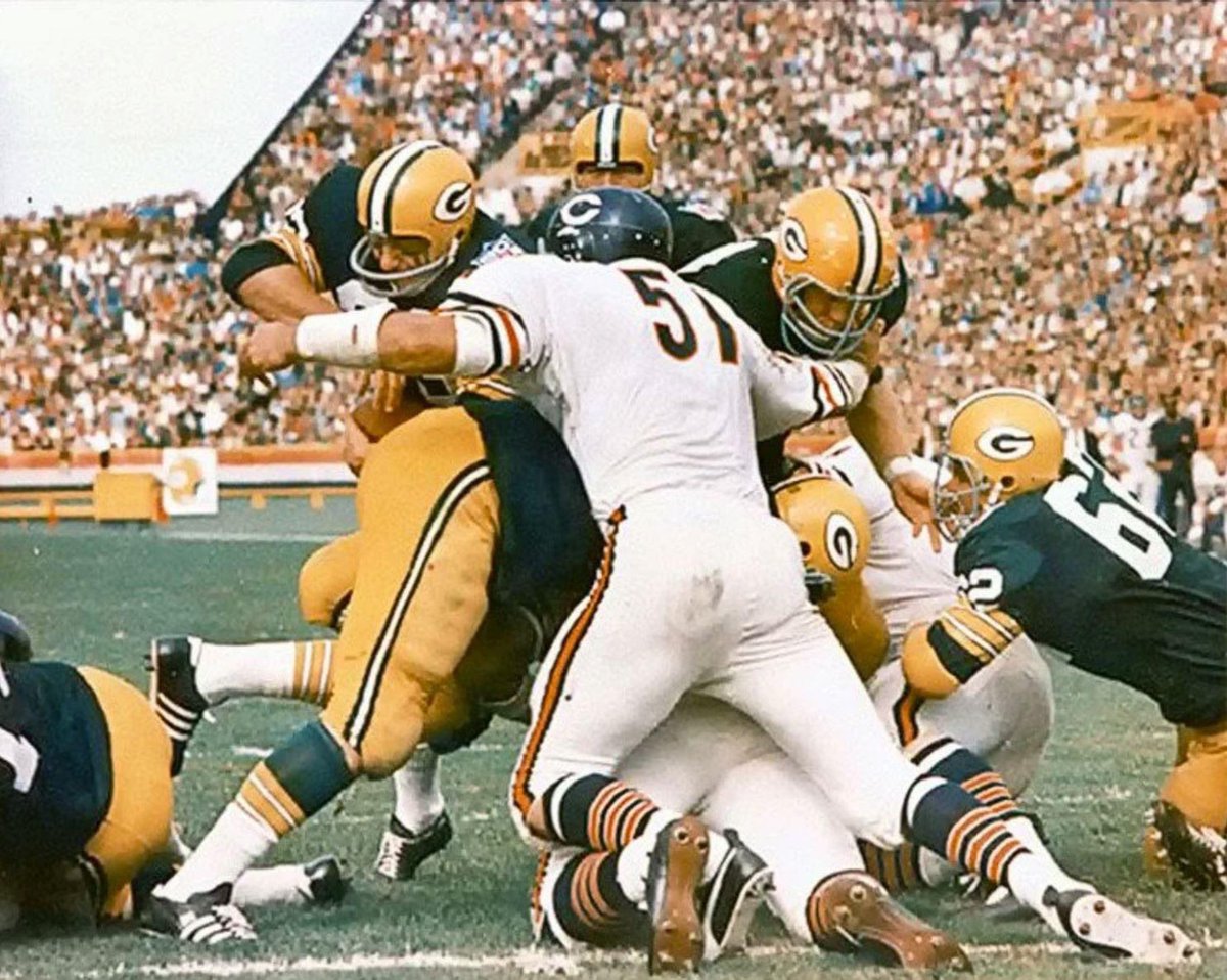 Dick Butkus was such a badass, man. RIP to An absolute #Bears and NFL legend. 

Here is not only one of my favorite Butkus pictures, but Bears picture of all time.