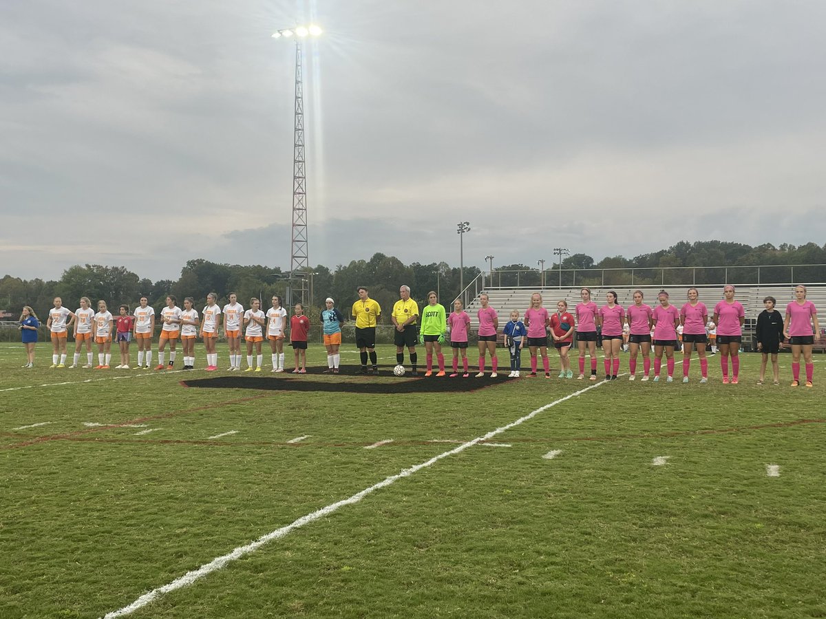 scotthighsoccer's tweet photo. Little Farm Soccer Tonight. Here’s your starters with some special AYSO guests @IHVarsity @CoonskinCrazies 
And yeah - it’s pink tonight https://t.co/rqDrMDWOAq