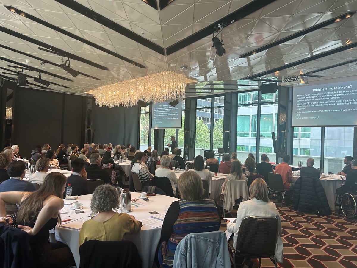 RathLeanne's tweet photo. We are up and running #explorepain Melbourne. Thanks @CarlWoods25 for popping in!! @noigroup https://t.co/s7McInXGMQ