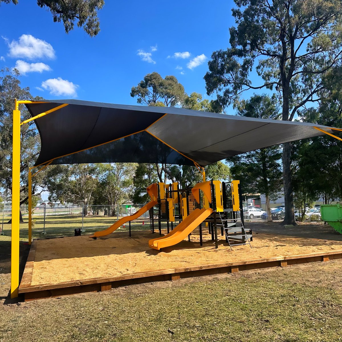 Parkequip1's tweet image. The kids from Blacktown North Public School will be all a-buzz when they return from school holidays to their new bumble bee inspired playground!! 🐝 🐝 🐝 .
#playconnectsus #playlsi #landscapestructures  #schoolplayequipment  #schoolplayground  #bumblebee #beetheme  @PlayLSI