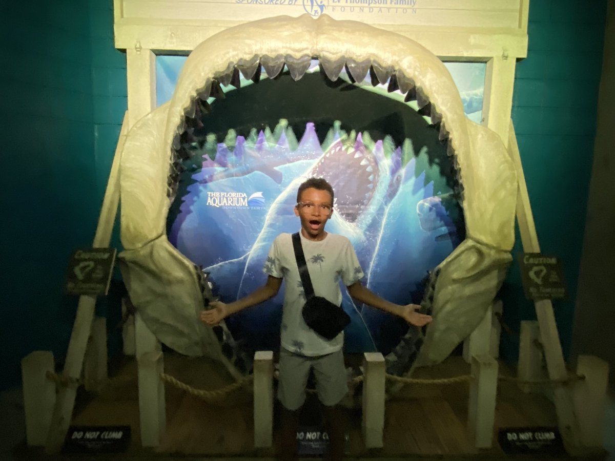 HillsboroughSch's tweet image. It’s a #STEMtastic night at the @floridaaquarium! Thousands are enjoying the exhibits while exploring @SDHCMagnet STEM programs available for the 2024-25 school year. #WeAreMagnet