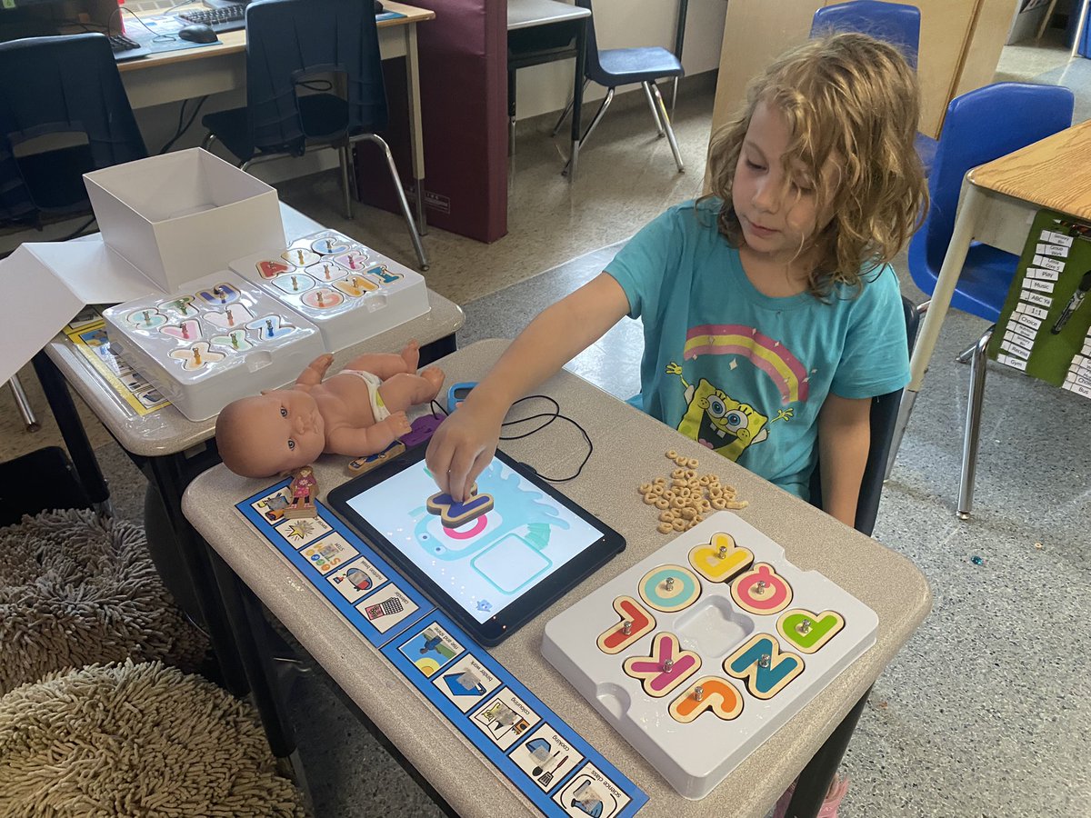 PrincessEGAINS's tweet image. This little lady is #accessing some new #learning tools and #letters using @marbotic #resources! #engage in #learning 🔤💜🧠@SpecialNeedsON @MsRuggaber @MrsMoore119 @WinneyKelly @kathcollins67 @PEPanthers @cmills_gecdsb #GECDSBGains @gecdsbpro @Newtonjn13