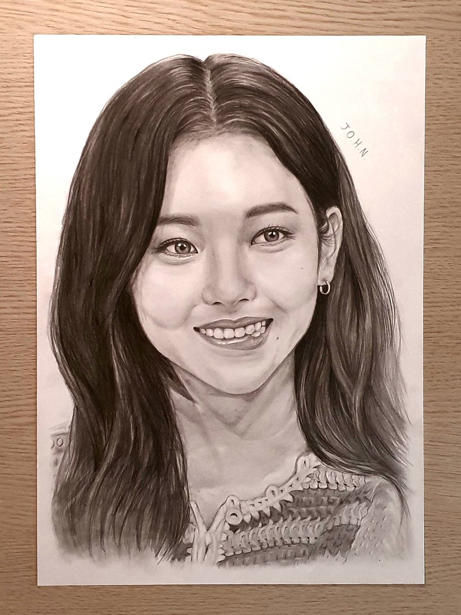 JOHNs_Favorite's tweet photo. Drawing 🧝‍♀️✍️
#aespa #에스파
#KARINA #카리나
#fanart #팬아트 https://t.co/O7mJ24siFQ