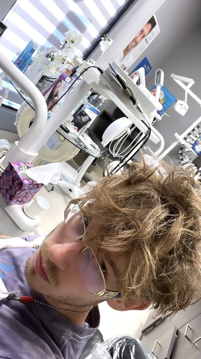 SClayz's tweet photo. Got my teeth cleaned by ai today https://t.co/OInxx92nbN