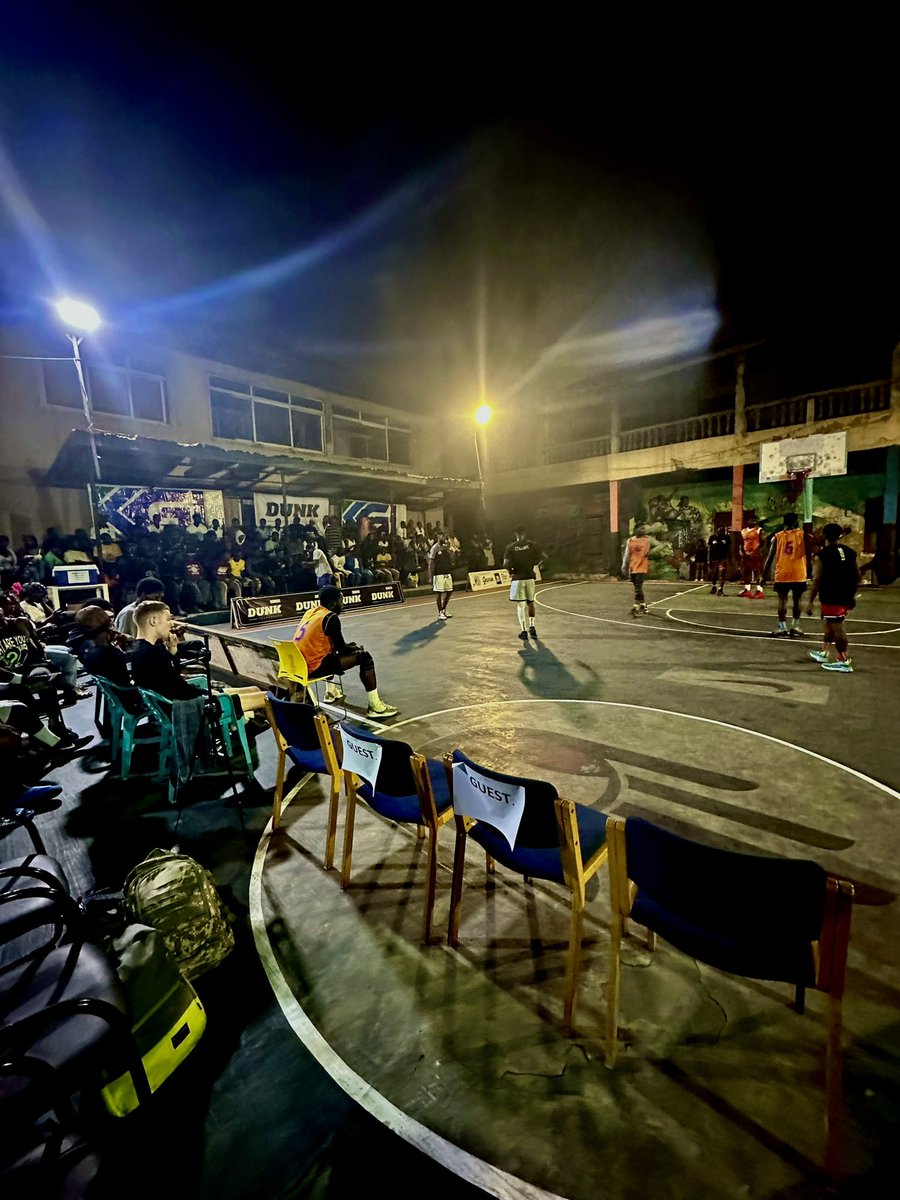 Zomujo_'s tweet photo. 🏀 Throwback to an amazing collaboration with @DUNKGrassroots at their 3x3 basketball tournament! We are grateful for this platform to promote mental well-being through sports. 🧠💪 #MentalHealth #SportsForWellness 🙌🌟 https://t.co/pa5891avbl