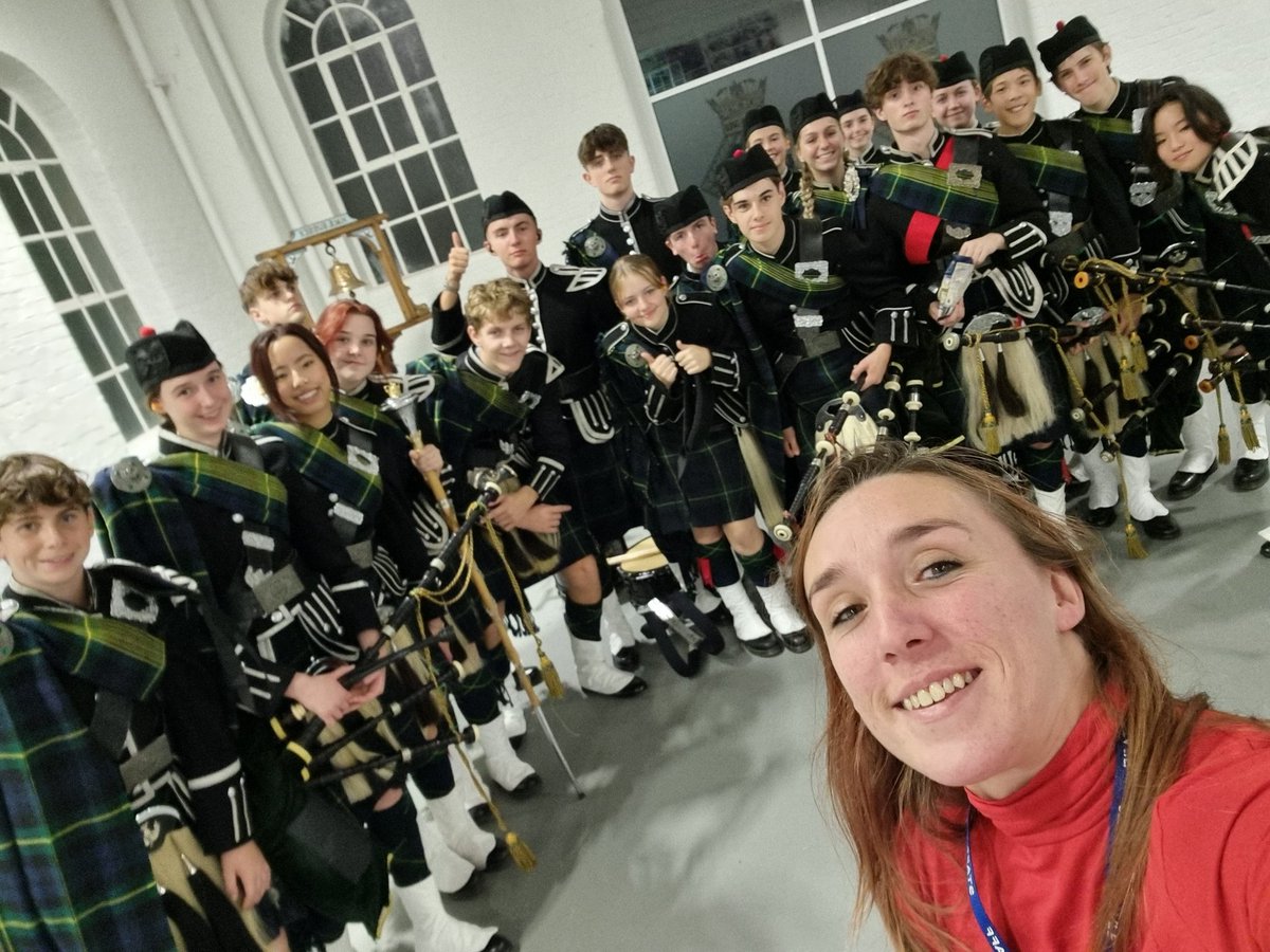 Not everyone gets the opportunity to say they've played at the Historical Dockyard in Portsmouth! 

It was an honour to play for guests at the @SouthEastRFCA Gold Awards.

#serfca #goldawards #celebration #makingmemories #pipes #drums #gspd