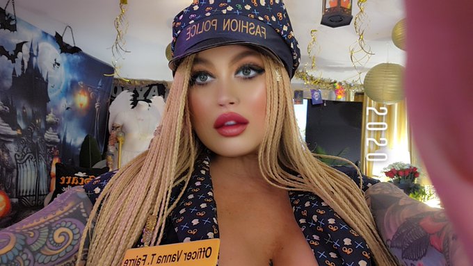 🫡  #Halloween2023 #halloweencostume https://t.co/atflQt5KM5<a href="/tag/halloween2023"class="tags">#Halloween2023</a><a href="/tag/halloweencostume"class="tags">#halloweencostume</a>