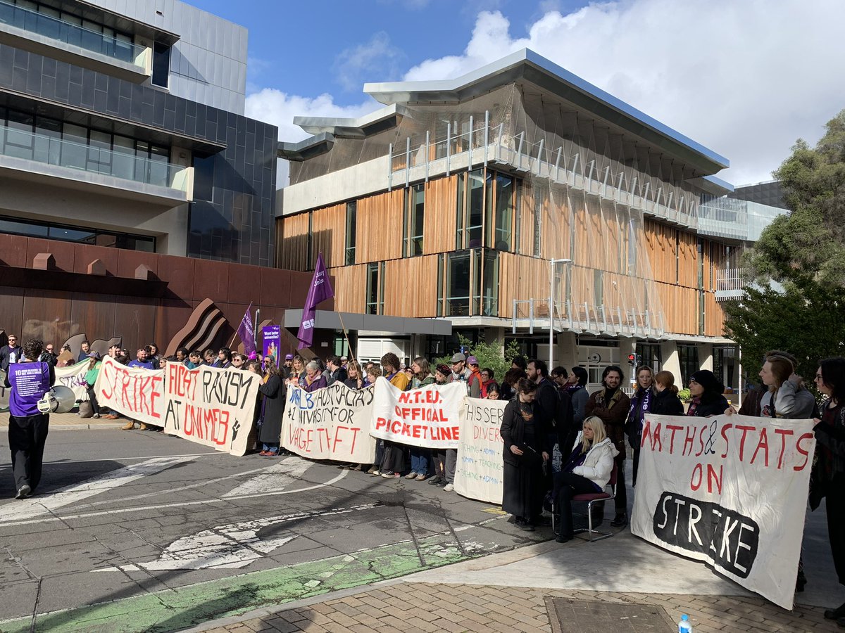 The UTS Branch supports our comrades on strike down at Melbourne Uni #unimelbstrikes