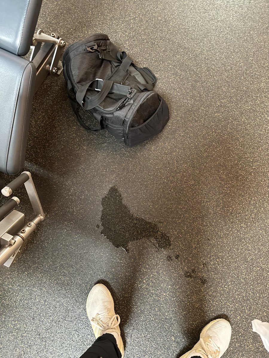 If you rely on other people to clean up YOUR mess at the gym, you can suck on a fat one 😒 #GymEtiquette