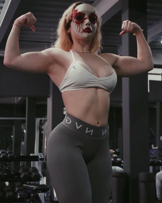 1 pic. Como que no te gusta entrenar superior ?? #SpookySzn https://t.co/Yki7T8JwLE