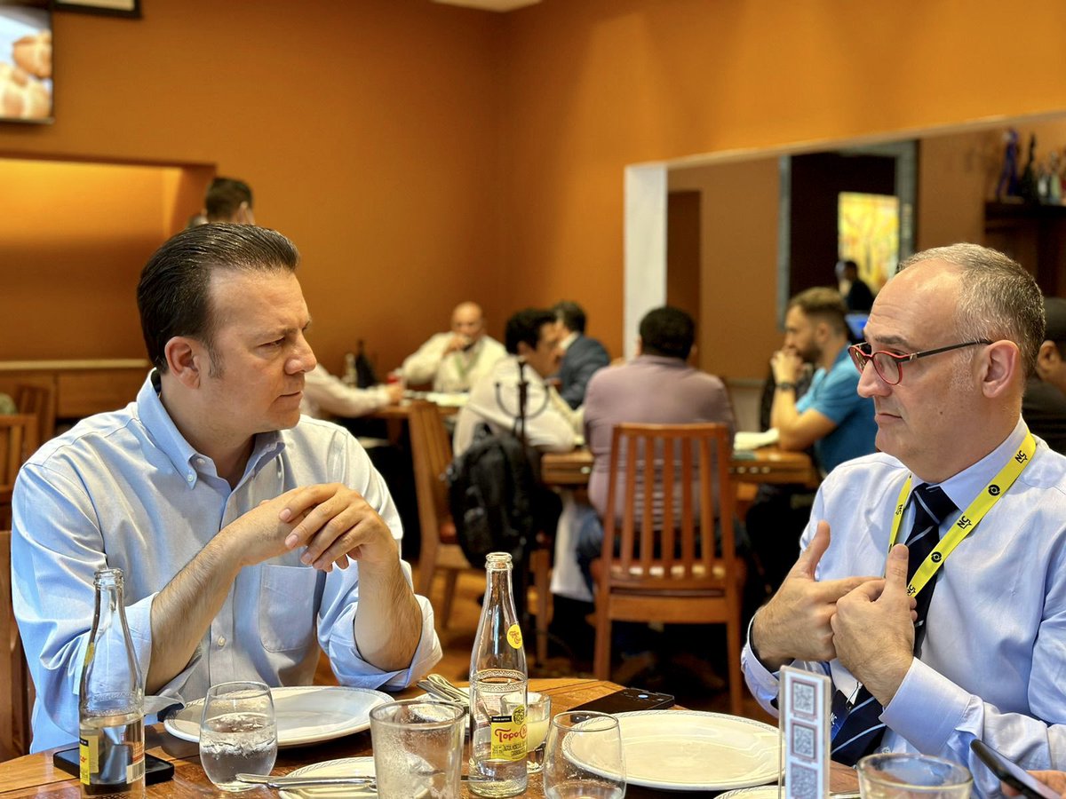🤝 ¡Nos están llegando muchas invitaciones a foros y cumbres nacionales e internacionales, porque les interesa saber cómo estamos posicionando a #Durango en el lugar que merece!

Cuando participamos en foros como este, #NorthCapitalForum, hacemos que personas clave conozcan sobre