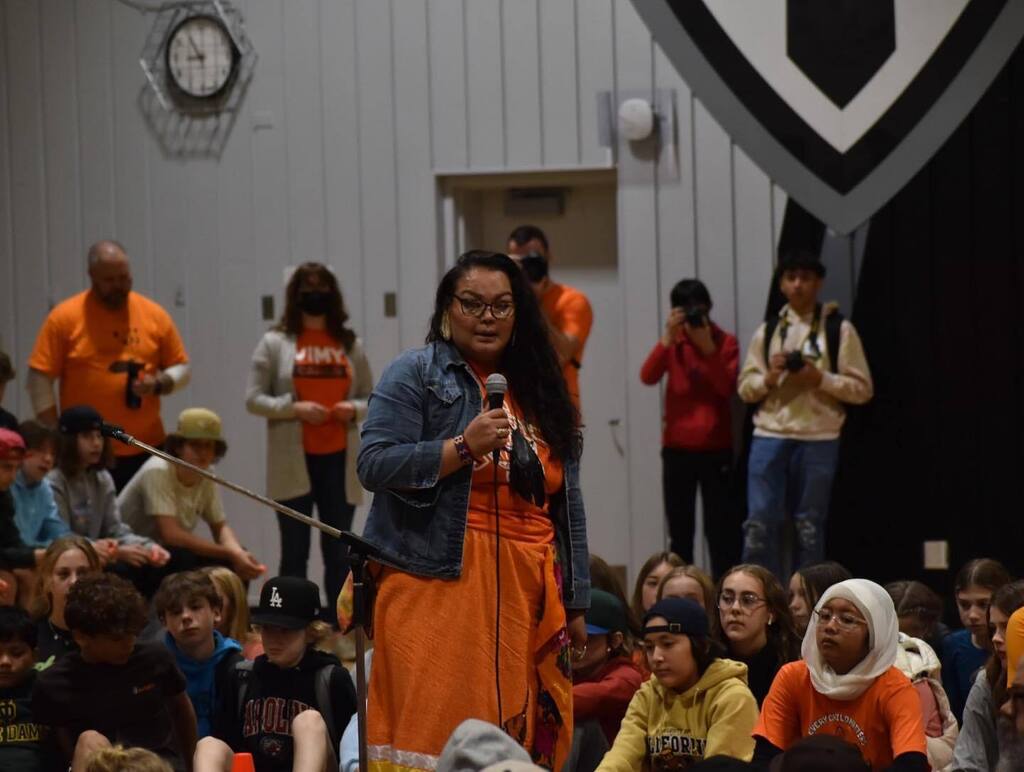 Some highlights from Vimy’s Truth & Reconciliation assembly last Friday. It was an opportunity for students to participate in a smudge, as well as a ribbon tying event for the entire school. 

#vimyproud #truthandreconciliation #epsb #orangeshirtday #adayforlistening #bo