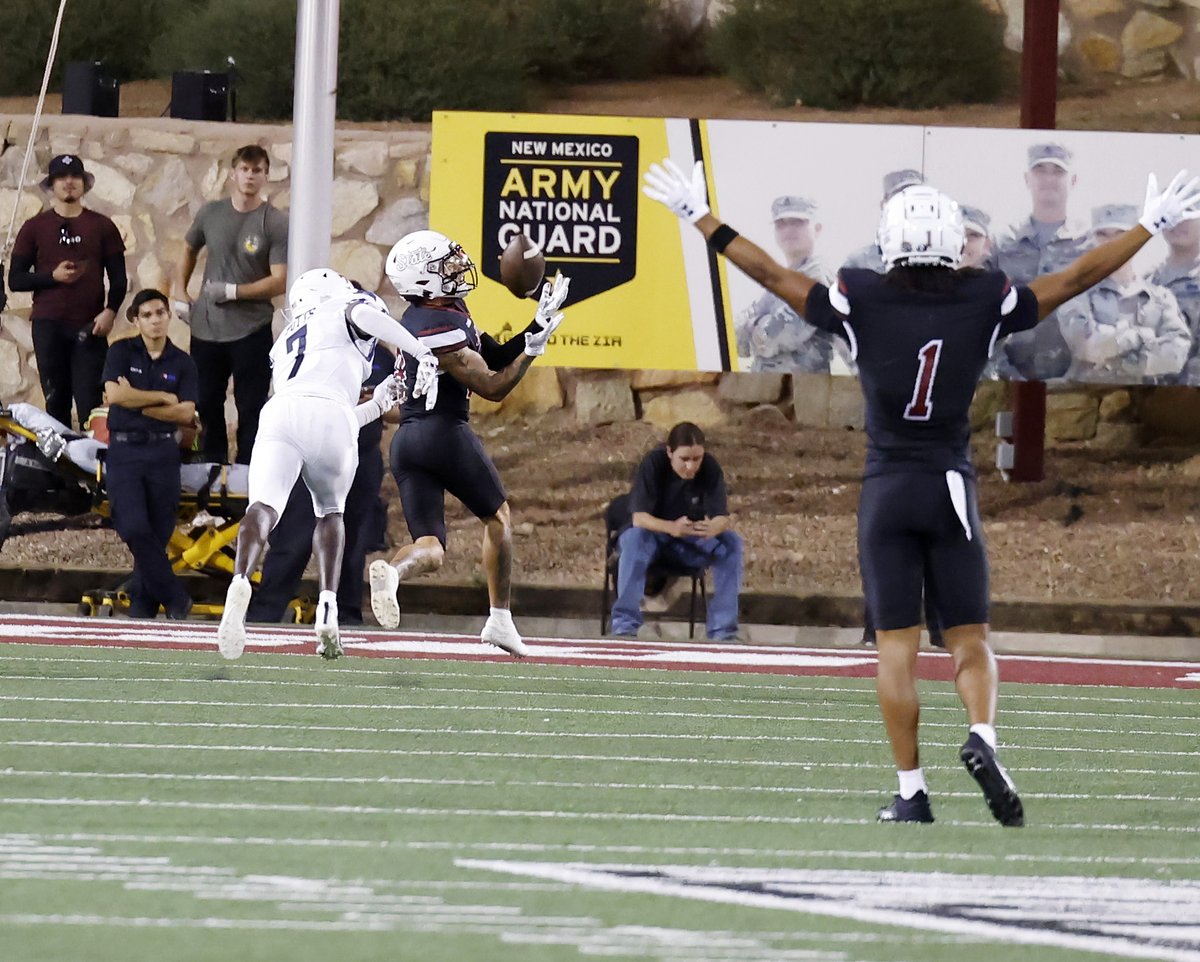 NMStateAggies's tweet photo. Making our presence felt! The Aggies are now 3-0 in @ConferenceUSA home openers this year!🤠

#AggieUp https://t.co/TSAekjGlVj