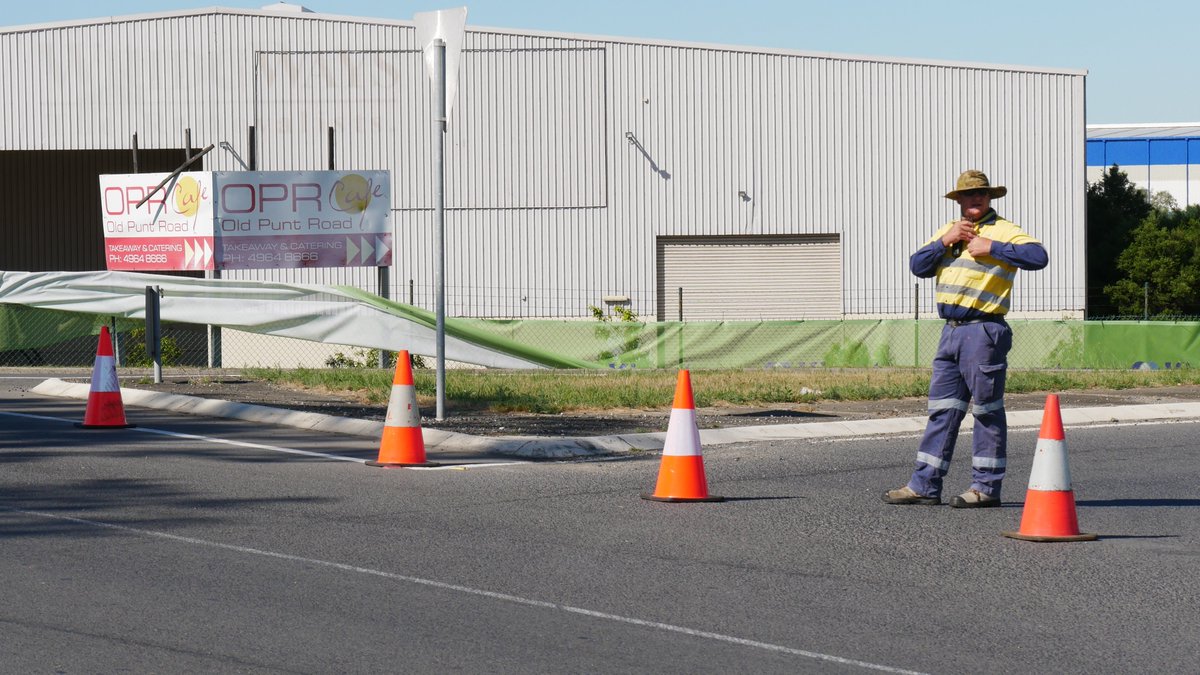 An 800m exclusion zone has been set up around an electrical plant at Tomago due to a fire. Emergency services say there's a risk of an explosion, with hazardous materials involved. <a href="/abcnews/">ABC News</a>