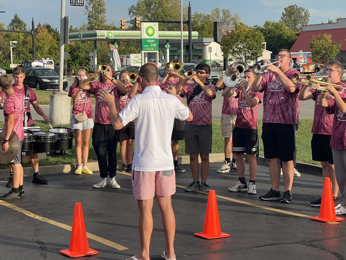The <a href="/Lebanon/">Lebanon</a> High School band, cheerleaders, football team and community packed the Lebanon Skyline Chili last night for a pep rally in anticipation of Friday’s Showdown game against rival Kings.  Thanks to everyone at Lebanon for a fun night.
