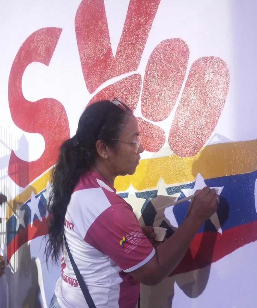 Amor en acción Bms Somos Guaiparo Pq Dalla Costa. Trabajo en equipo victoria segura. Junto a nuestro Gobernador <a href="/amarcanopsuv/">Ángel Marcano</a> y nuestro alcalde Misionero <a href="/OviedoPSUV/">Tito Oviedo</a> seguimos expandiendo la protección social. Con <a href="/NicolasMaduro/">Nicolás Maduro</a> somos Más. Venceremos! <a href="/MervinMaldonad0/">Mervin Maldonado</a> <a href="/MSVEnLinea/">Somos Venezuela | MSVEnLinea</a>