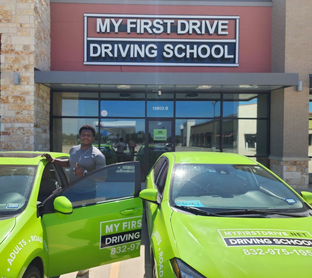 myfirstdriveTX's tweet photo. Congrats Isac!! Keep up the great work!!🌟

#myfirstdrive #sugarland #richmond #rosenburg #drivingschool https://t.co/2r9S7uEFIW