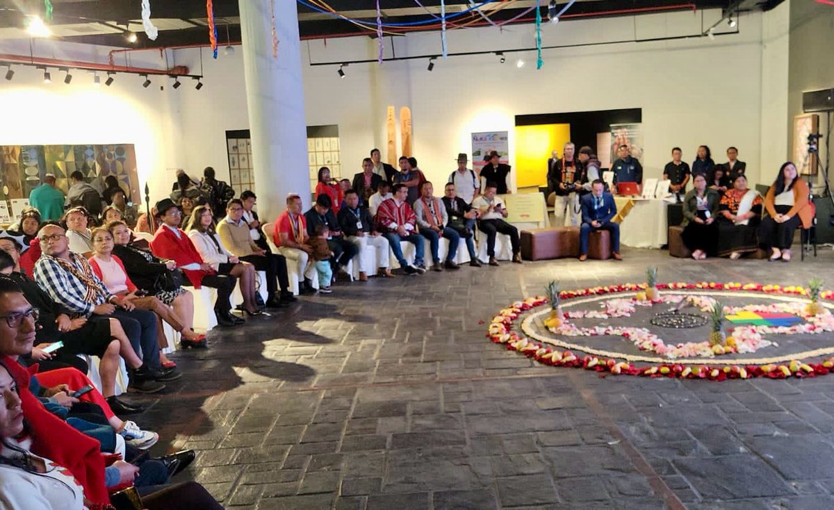 📍 #Pichincha

El director nacional de Inclusión Social, Interculturalidad e Igualdad, Christian Álvarez (<a href="/Cham78Ca/">Christian Alvarez</a>), por delegación del Defensor Público General, <a href="/AngelTorresDPG/">Ángel Torres Machuca</a>, asistió al evento de inauguración del Encuentro de Experiencias Lingüísticas SHIMI: 

"SEMILLA DE