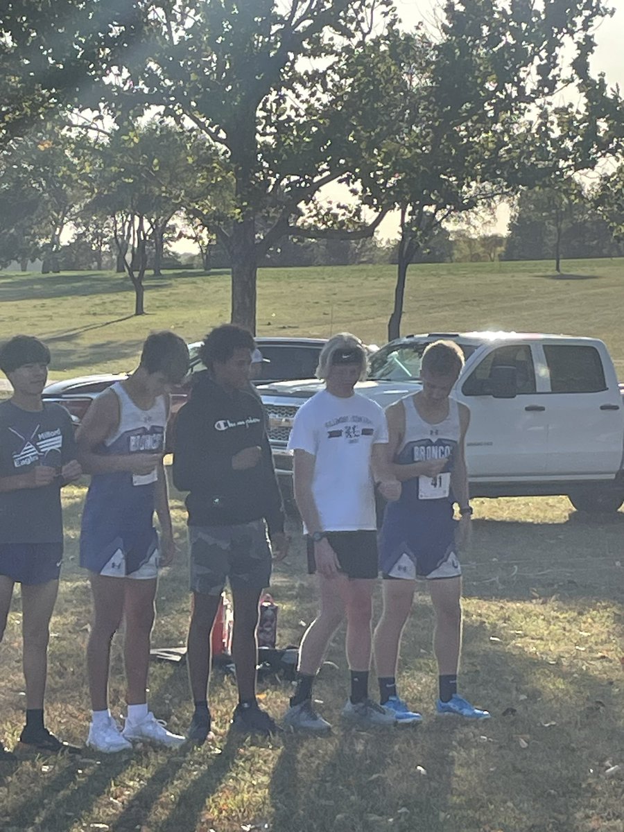 FC Boys finish 🥉 in Conference! Individual results:

Collin M - 6th
Ashtin C - 7th
Waylon R - 14th
Austin W - 16th
Cameron K - 18th
Wyatt R - 23rd