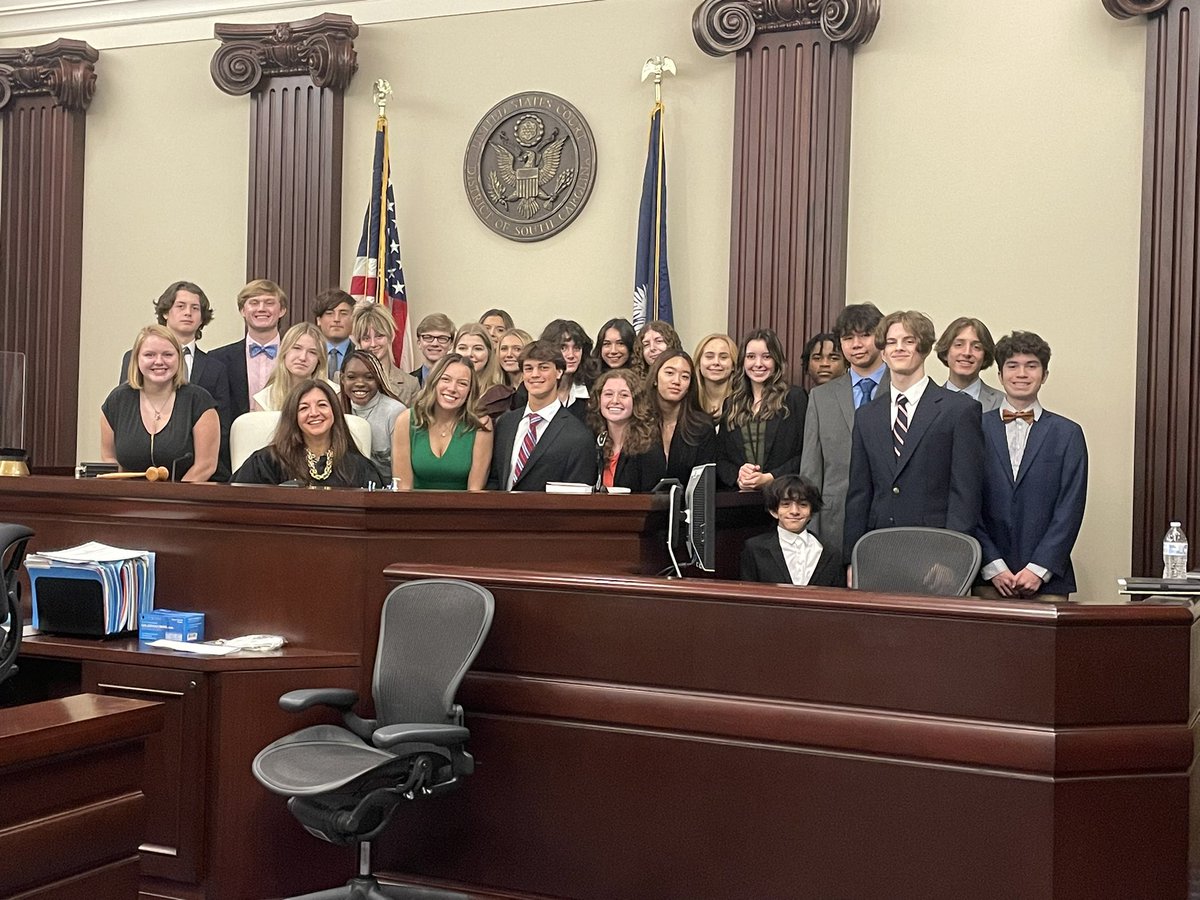 CLGPD's tweet photo. Level 1s took a field trip to Federal Ct today where they got to see an arraignment, a detention hearing, and got to speak with a fed magistrate judge.   They are pictured here with Judge Hodges who talked with them about the federal court system and answered their questions. https://t.co/3Bdhv4dCvc