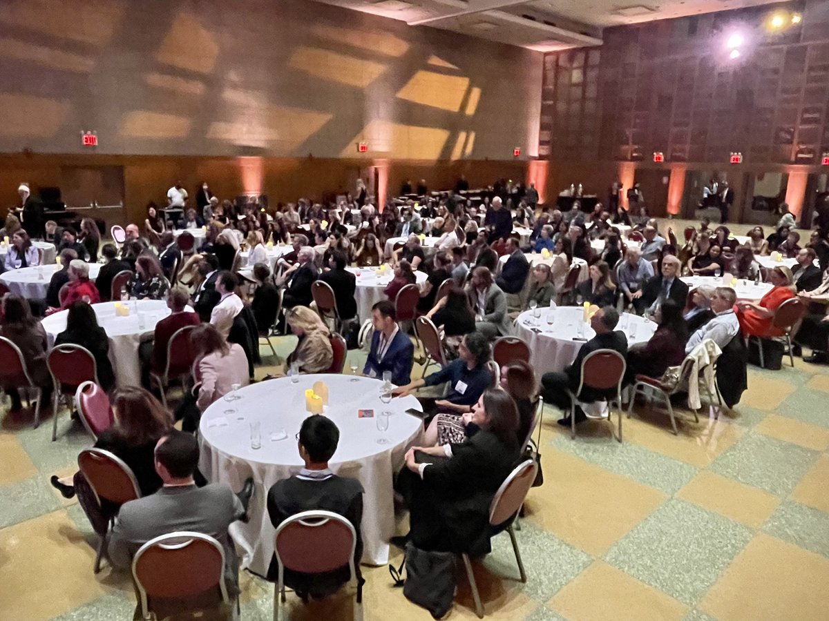 bradlander's tweet image. Great to be feeling better, testing negative, and back doing the people’s business in person.

Thanks @ICCRonline for a great roundtable on what investors can do to insure #ASeatAtTheTable for workers — so we can building a more thriving &amp;amp; inclusive economy.