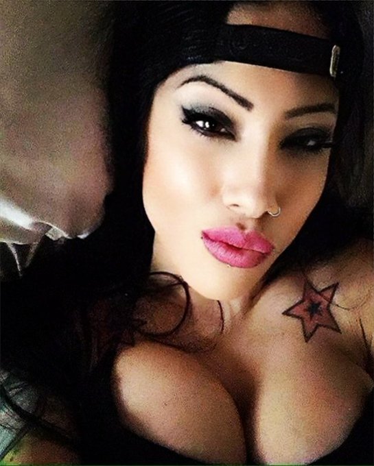 Hoy las estrellas brillan por ti,y aunque me ve&aacute;is a trav&eacute;s de un cristal, estoy aqu&iacute; para vosotros,