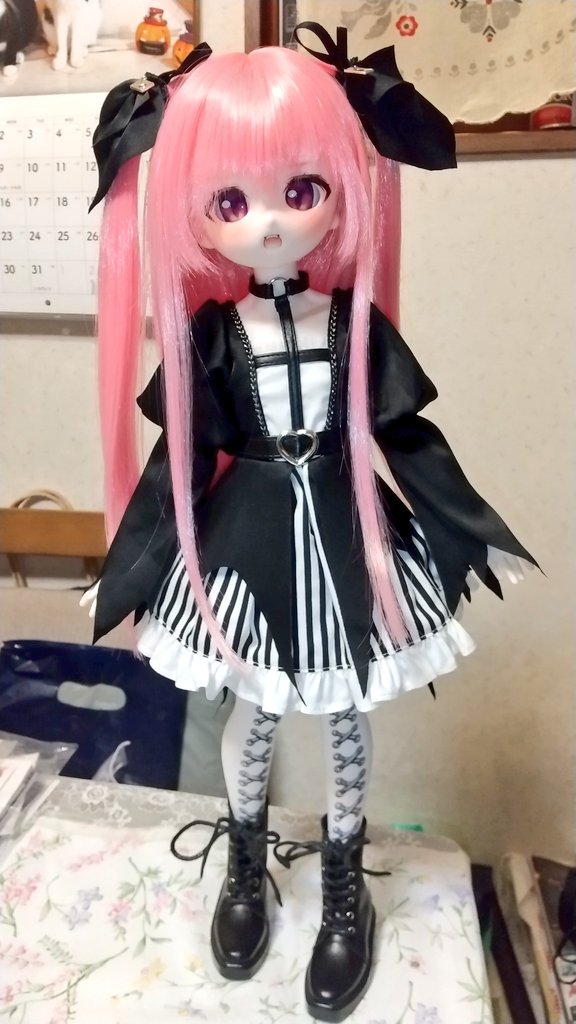 とつぜんですが、 TinyFoxさんのドール🦇 「ヴァンパイア彼女 RAYA