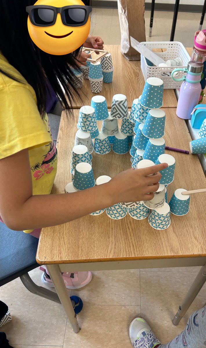 ClassedeMmeD's tweet photo. Team tower challenge #2 https://t.co/y25BYQuWNK
