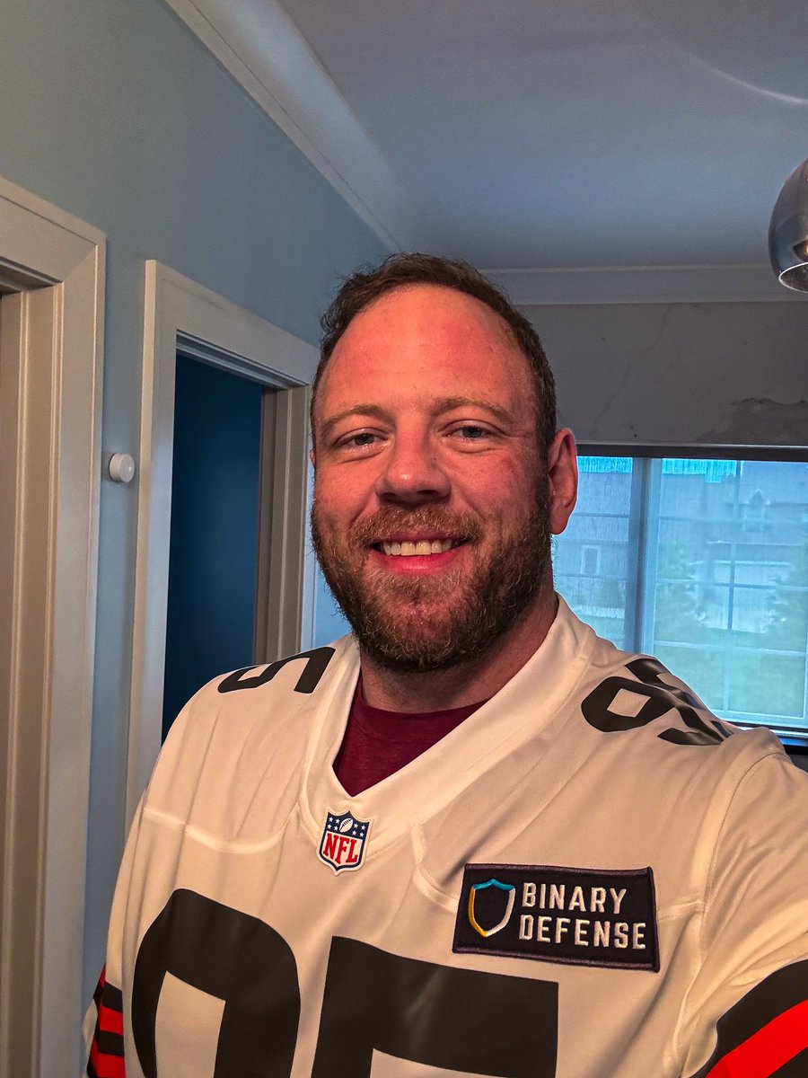 Insane that my company is literally on a <a href="/Browns/">Cleveland Browns</a> jersey <a href="/Binary_Defense/">Binary Defense</a>  🤯🤯🤯🤯

Remember watching them as a kid and in awe.