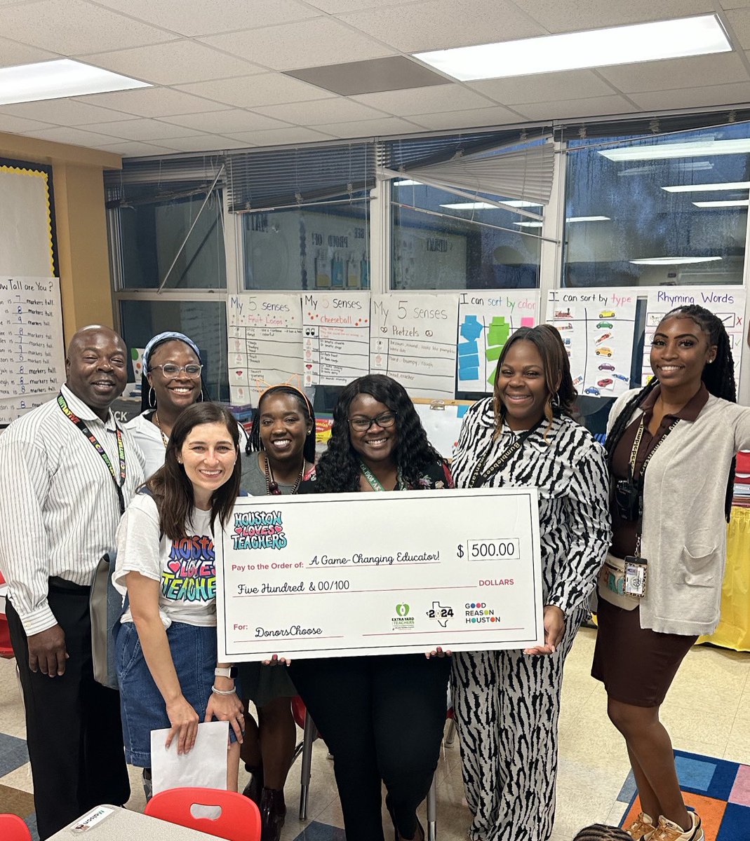 Congratulations to Ms. Clay for winning a $500 gift card from Good Reason Houston! 💰🎉 You are so deserving! 🐝❤️ @GoodReasonHou @TeamHISD @ShanicaMitchell