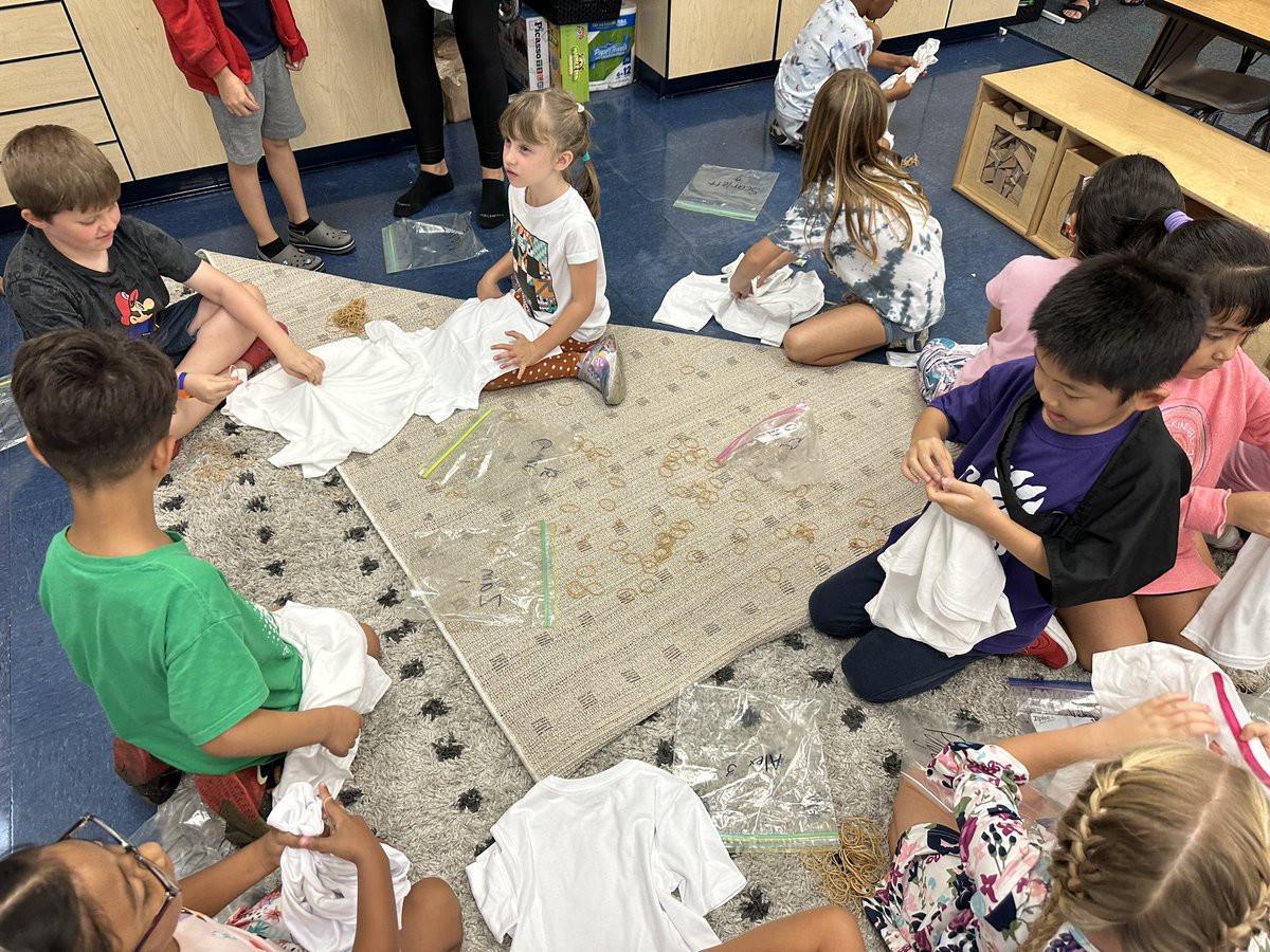 Tie dye fun <a href="/Creeksidetweet/">Creekside ECS</a> #WEareLakota #NeedToSucceedCECS