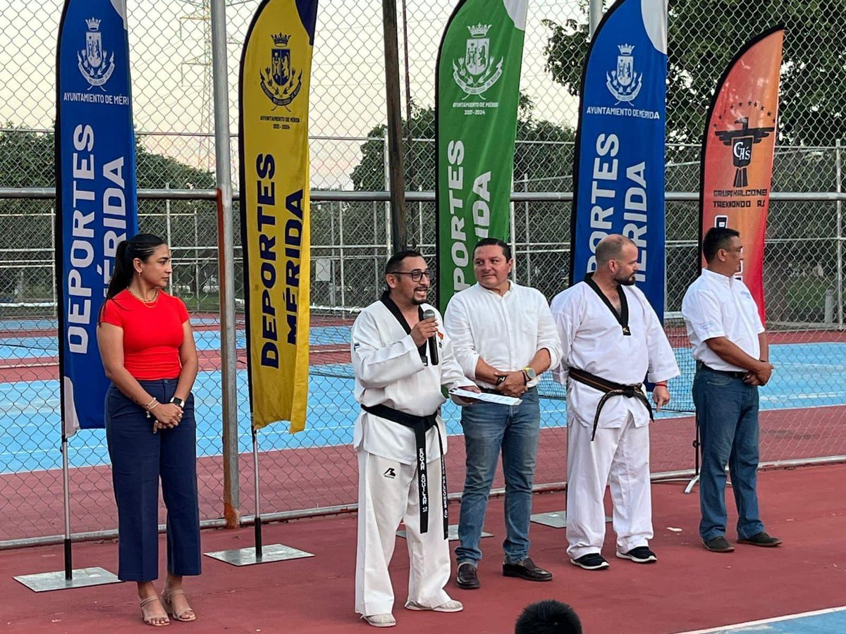 Atletas de la Escuela Municipal de Formación Deportiva del <a href="/AyuntaMerida/">Ayuntamiento Mérida</a> , que impulsa el alcalde <a href="/RenanBarrera/">Renán Barrera</a> , presentaron su examen de grado de cintas básicas, siguiendo su proceso deportivo. 

Ellos entrenan en la Cancha de Tenis Los Héroes. 

¡¡Muchas felicidades!!