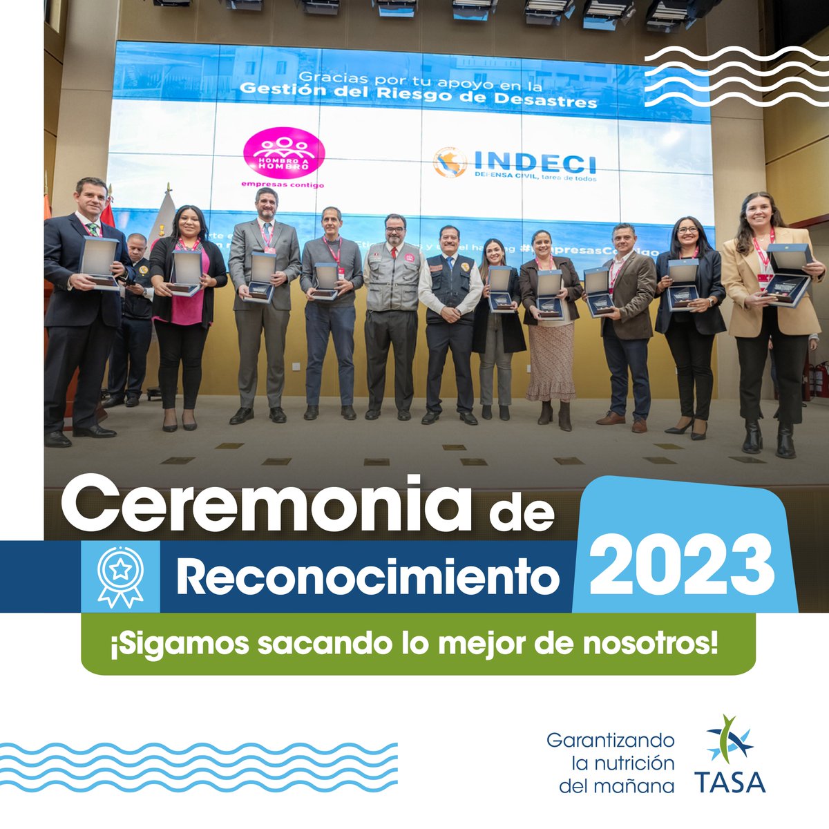 El día de ayer, fuimos honrados en la Ceremonia de Reconocimiento 2023, un evento organizado por Hombro a Hombro en colaboración con el Instituto Nacional de Defensa Civil. 
Esta labor refuerza el compromiso que tenemos con la sociedad para construir juntos un mejor futuro.🤝