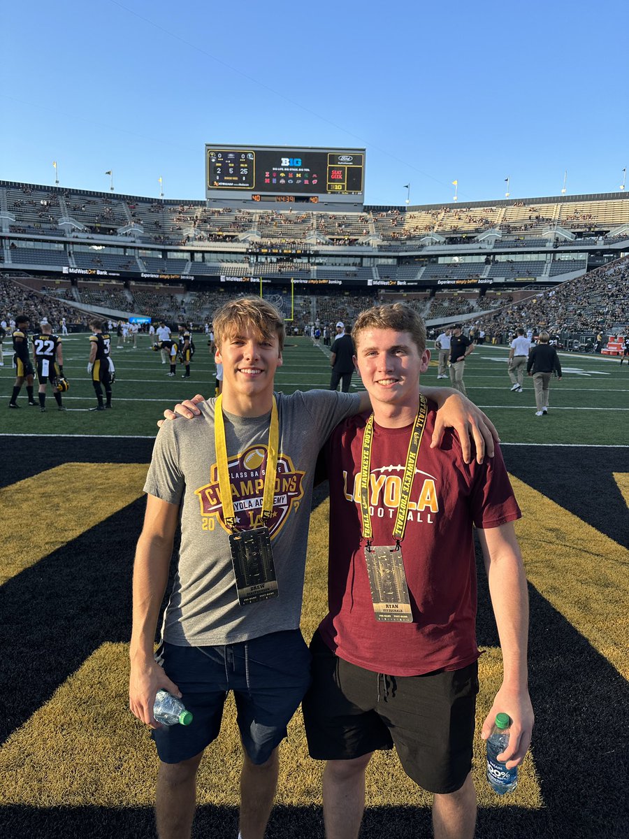 DrewMac342's tweet photo. Thank you @CopelandKelton @HawkeyeFootball having me out! Had a great time! https://t.co/7gfb29Tqwo
