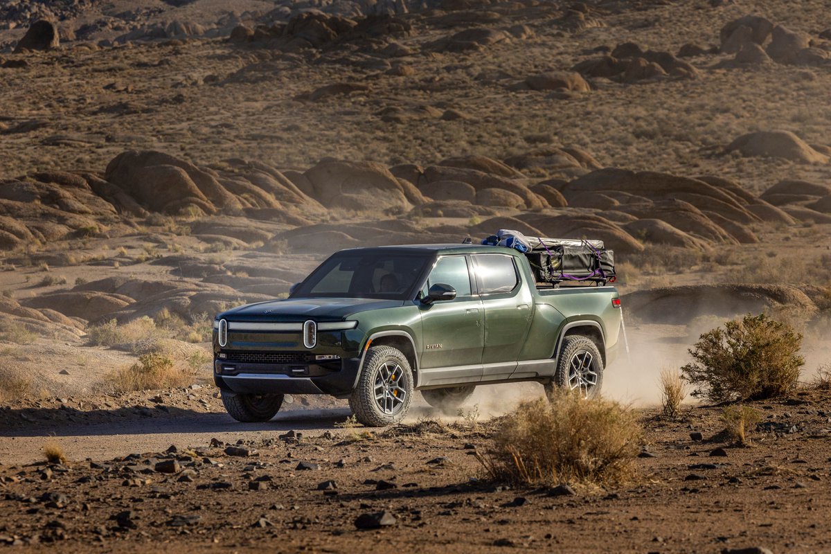 SeattleCarShip's tweet photo. Rivian Is Certain That The Average Consumer Will Be Stunned By These Advancements In Technology.
https://t.co/LhBIozwOx5

#Rivian #DriveMode #QuadMotors #RivianTrackr #GaugeView #SystemUpdates

Follow Us!    
Facebook: https://t.co/r7F7QUHEVH
Pinterest: https://t.co/0Xl33fJFXD https://t.co/gFJlxtxJIx