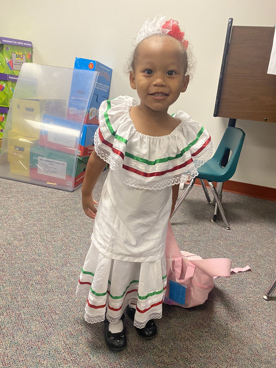 LanorisDCasey's tweet image. Celebrating National Hispanic Heritage Month. Day 4 🪇💃🏾🕺🏾🇲🇽 #WeAreSalyers #HispanicHeritageMonth #SpringWay #Unstoppable #CubsHouse @SalyersElemCubs @ShuanTann @VillamilMrs @LaQuitaCarter2 @SpringISD @SpringISD_Super