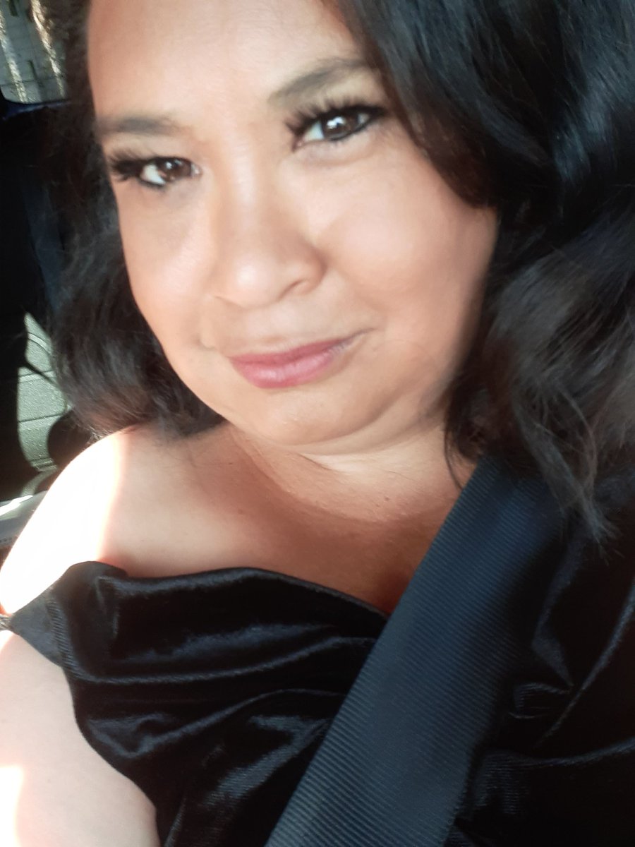 Maria_G_cardozo's tweet photo. I still can't belive look so beautiful  in this picture when in real life I'm not that beautiful  I have  no idea  how  this pic came out like this   if I was this beautiful   my life would be so easy https://t.co/UUmRd3oyAx