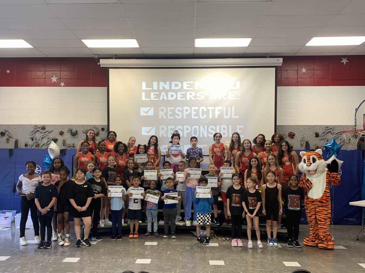 You know that it was a great PBSIS Kickoff when you have a visit from Stripes AND the <a href="/EHSSouthside/">Edison High School Athletics Edison NJ</a> cheerleaders! 🐯 <a href="/MrPlatvoet/">Don Platvoet</a> @jenfischer18 #weareoneedison