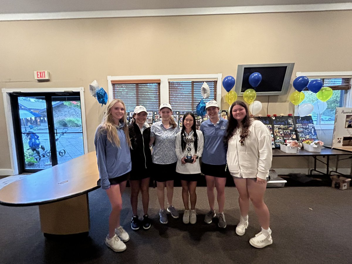 olhsgirlsgolf's tweet photo. We retained the Olentangy cup with a -5 score! Go Patriots! https://t.co/qI6DuOShN8