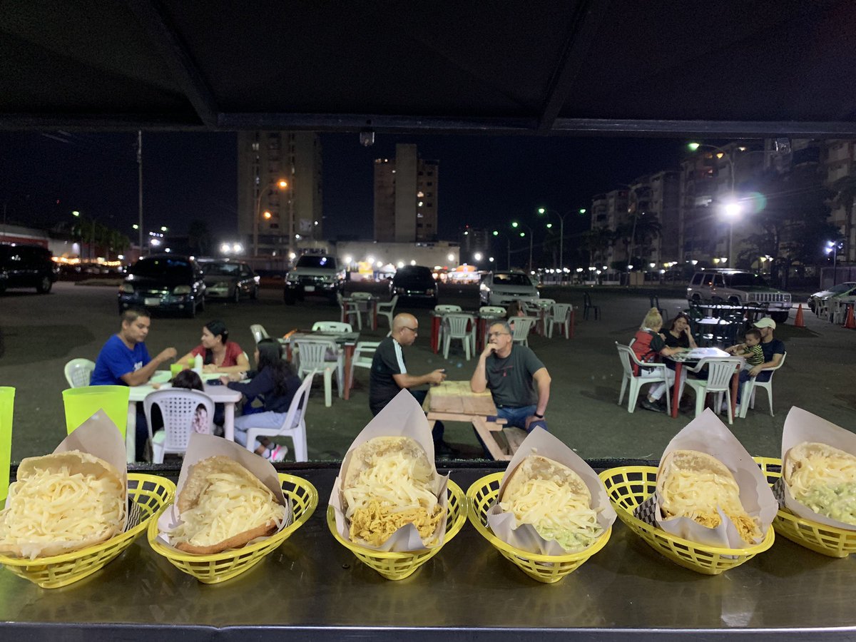 VArialic's tweet photo. VENGAN A COMPRARME AREPITAS O PIDAN DELIVERY QUE ES GRATIS 🥹🫶🏻
@MISSAREPAS03
Whatsapp: 0414-9978012 📲 https://t.co/lZYp6qF1vh
